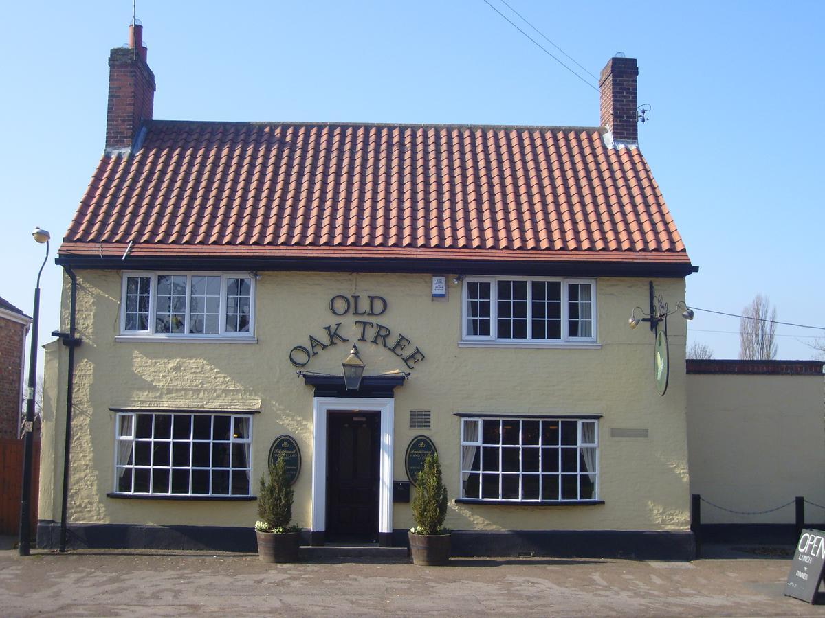 Old Oak Tree Hotel South Kilvington Exterior photo